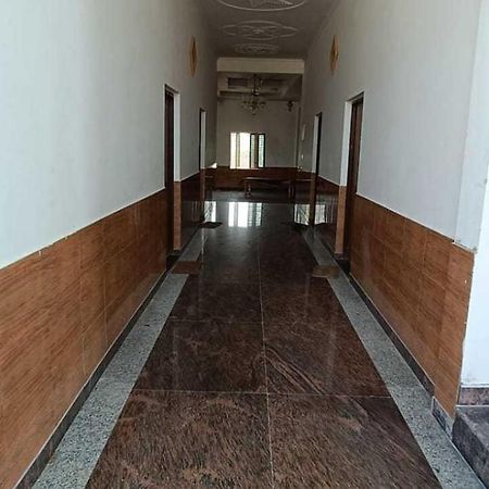 Hotel O Pop Angoori Farm House Mathura Exterior foto