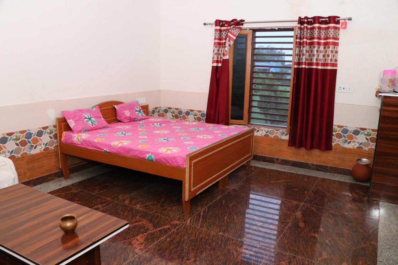 Hotel O Pop Angoori Farm House Mathura Exterior foto